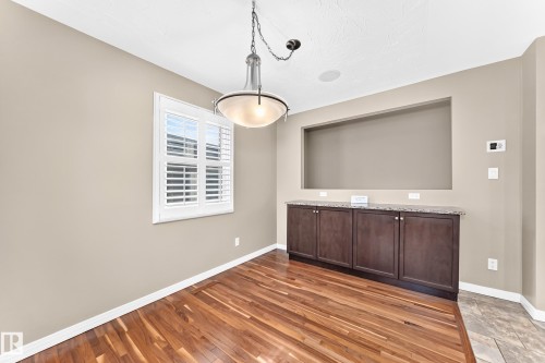 6307 92A Avenue Nw, Edmonton, AB - Indoor Photo Showing Other Room