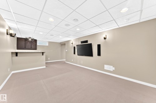 6307 92A Avenue Nw, Edmonton, AB - Indoor Photo Showing Other Room