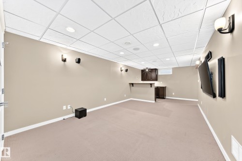 6307 92A Avenue Nw, Edmonton, AB - Indoor Photo Showing Other Room