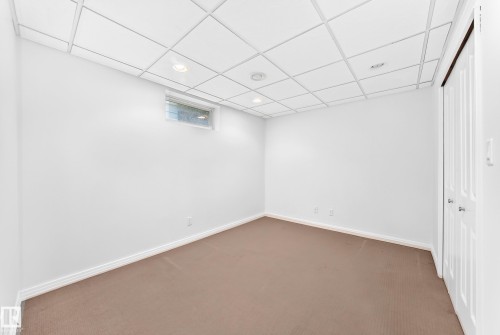6307 92A Avenue Nw, Edmonton, AB - Indoor Photo Showing Other Room