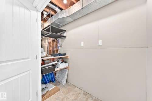 6307 92A Avenue Nw, Edmonton, AB - Indoor Photo Showing Other Room