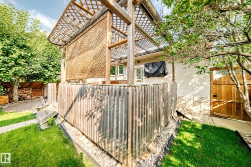 6307 92A Avenue Nw, Edmonton, AB - Outdoor