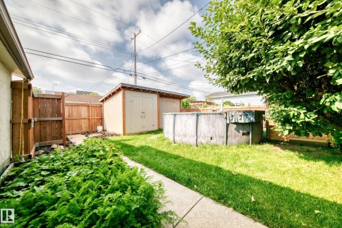 6307 92A Avenue Nw, Edmonton, AB - Outdoor