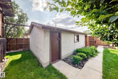 6307 92A Avenue Nw, Edmonton, AB - Outdoor