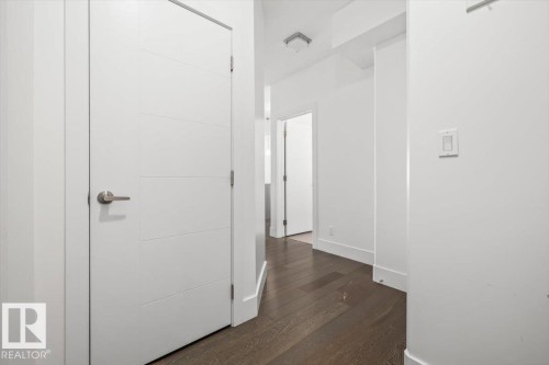 #104 10030 83 Av Nw, Edmonton, AB - Indoor Photo Showing Other Room