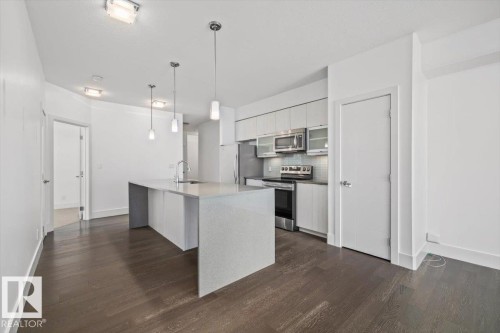 #104 10030 83 Av Nw, Edmonton, AB - Indoor Photo Showing Kitchen With Upgraded Kitchen