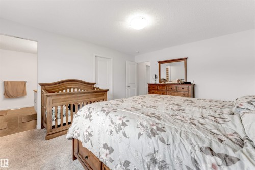933 Mcconachie Boulevard Nw, Edmonton, AB - Indoor Photo Showing Bedroom
