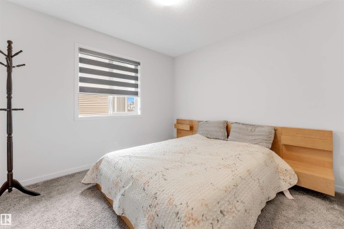 933 Mcconachie Boulevard Nw, Edmonton, AB - Indoor Photo Showing Bedroom