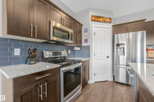 17107 38 Street Nw, Edmonton, AB - Indoor Photo Showing Kitchen With Upgraded Kitchen