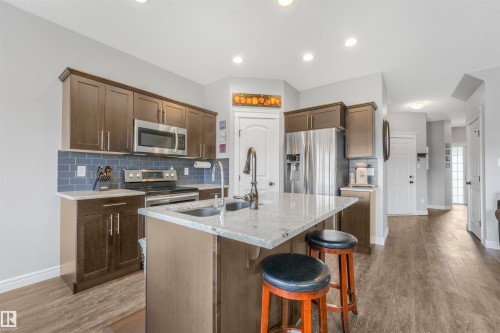 17107 38 Street Nw, Edmonton, AB - Indoor Photo Showing Kitchen With Upgraded Kitchen