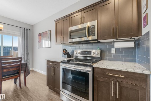 17107 38 Street Nw, Edmonton, AB - Indoor Photo Showing Kitchen