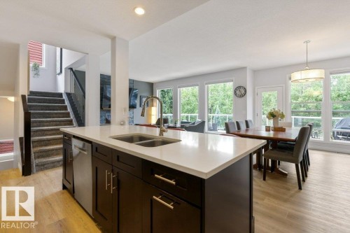 2335 Sparrow Crescent Nw, Edmonton, AB - Indoor