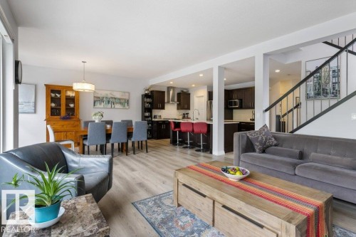 2335 Sparrow Crescent Nw, Edmonton, AB - Indoor Photo Showing Living Room