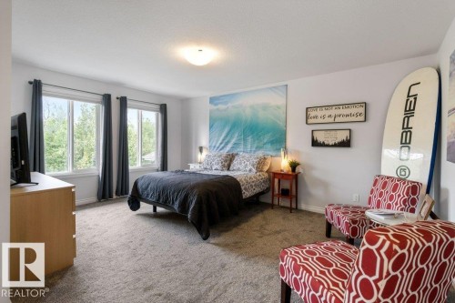 2335 Sparrow Crescent Nw, Edmonton, AB - Indoor Photo Showing Bedroom