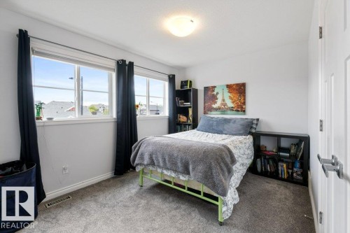 2335 Sparrow Crescent Nw, Edmonton, AB - Indoor Photo Showing Bedroom
