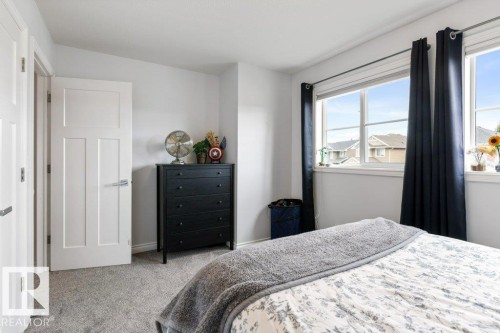 2335 Sparrow Crescent Nw, Edmonton, AB - Indoor Photo Showing Bedroom