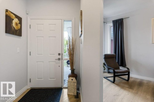 2335 Sparrow Crescent Nw, Edmonton, AB - Indoor Photo Showing Other Room