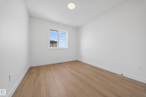 3734 Erlanger Drive Nw, Edmonton, AB - Indoor Photo Showing Other Room