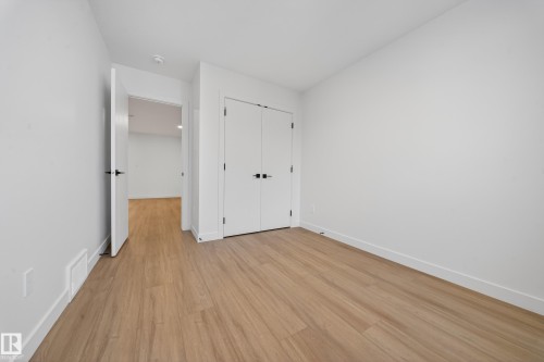 3734 Erlanger Drive Nw, Edmonton, AB - Indoor Photo Showing Other Room