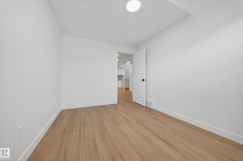 3734 Erlanger Drive Nw, Edmonton, AB - Indoor Photo Showing Other Room