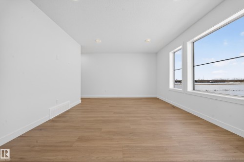 3734 Erlanger Drive Nw, Edmonton, AB - Indoor Photo Showing Other Room