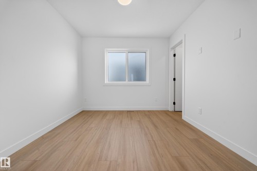 3734 Erlanger Drive Nw, Edmonton, AB - Indoor Photo Showing Other Room
