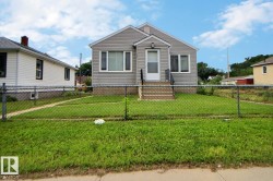 11336 83 Street NW  Edmonton, AB T5B 2Y1