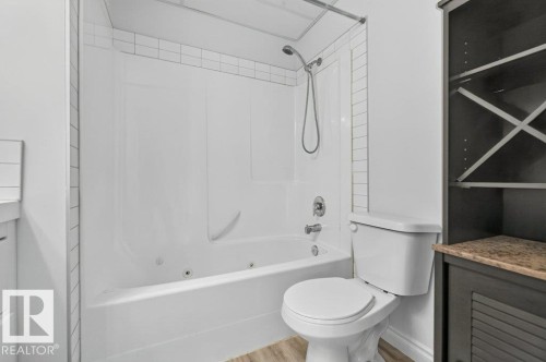 #207 10707 102 Av Nw, Edmonton, AB - Indoor Photo Showing Bathroom