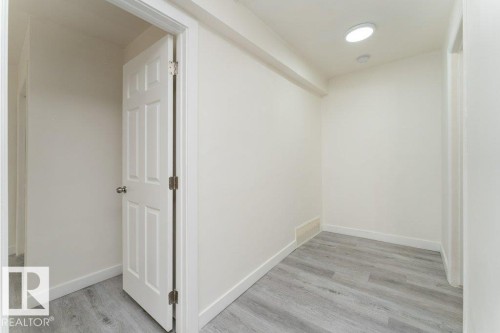 10712 103 Street Nw, Edmonton, AB - Indoor Photo Showing Other Room