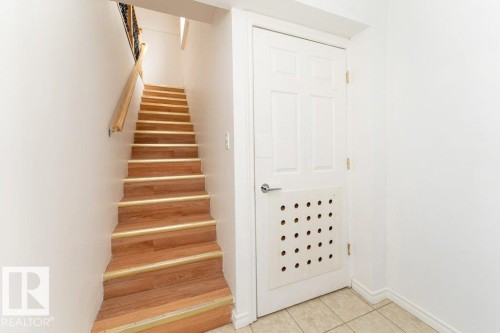 10712 103 Street Nw, Edmonton, AB - Indoor Photo Showing Other Room