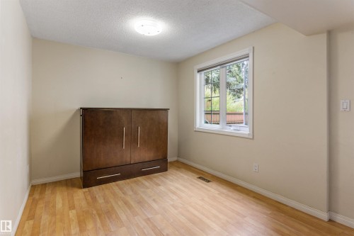 69 Harwood Drive, St. Albert, AB - Indoor Photo Showing Other Room