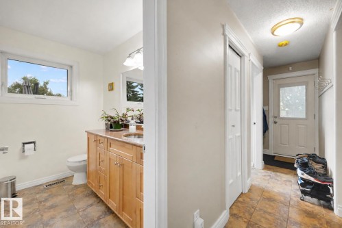 11233 34A Avenue Nw, Edmonton, AB - Indoor