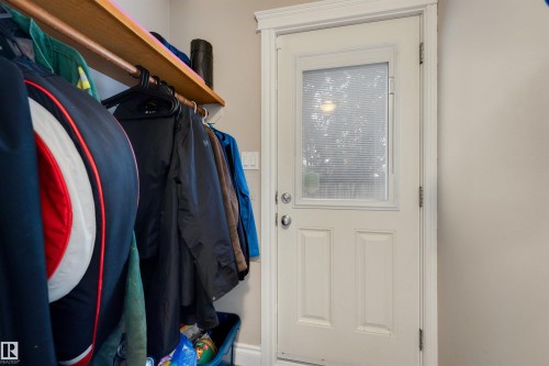 11233 34A Avenue Nw, Edmonton, AB - Indoor Photo Showing Other Room