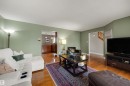 11233 34A Avenue Nw, Edmonton, AB  - Indoor Photo Showing Living Room 