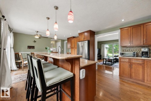 11233 34A Avenue Nw, Edmonton, AB - Indoor