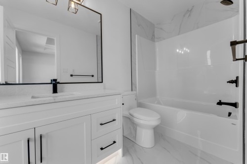 10709 98 Street, Morinville, AB - Indoor Photo Showing Bathroom