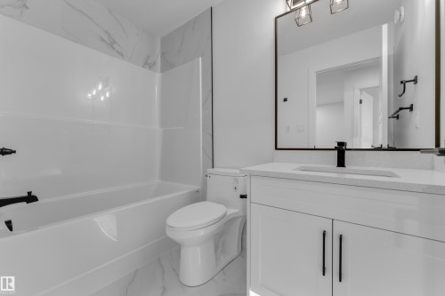 10709 98 Street, Morinville, AB - Indoor Photo Showing Bathroom