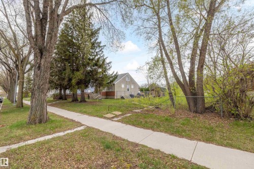 12128 80 Street Nw, Edmonton, AB 