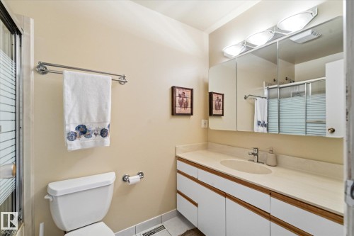 7 Falstaff Avenue, St. Albert, AB - Indoor Photo Showing Bathroom