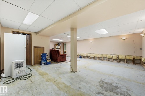 7 Falstaff Avenue, St. Albert, AB - Indoor Photo Showing Other Room
