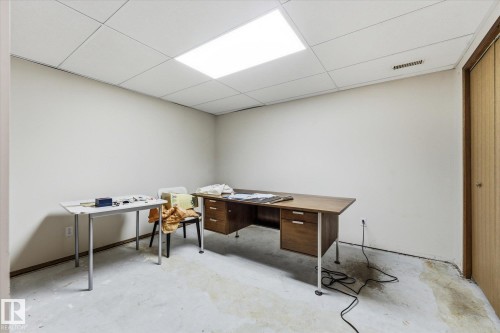 7 Falstaff Avenue, St. Albert, AB - Indoor