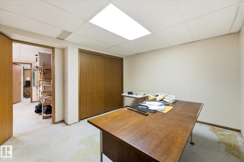 7 Falstaff Avenue, St. Albert, AB - Indoor