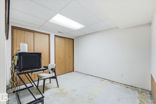 7 Falstaff Avenue, St. Albert, AB - Indoor