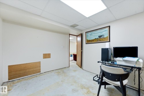 7 Falstaff Avenue, St. Albert, AB - Indoor Photo Showing Office