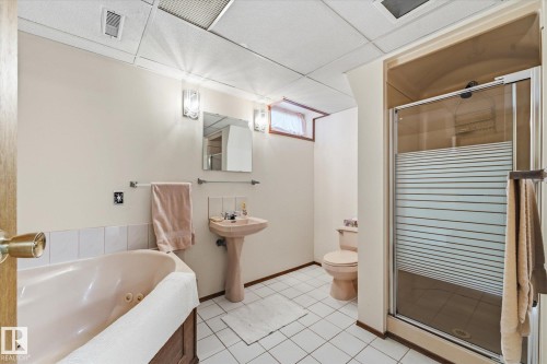7 Falstaff Avenue, St. Albert, AB - Indoor Photo Showing Bathroom