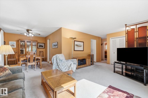7 Falstaff Avenue, St. Albert, AB - Indoor Photo Showing Living Room