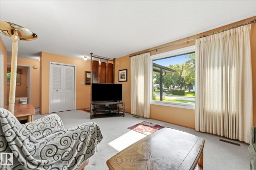 7 Falstaff Avenue, St. Albert, AB - Indoor