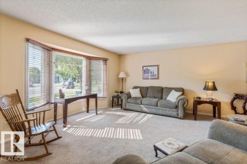 57 Patterson Crescent, St. Albert, AB - Indoor Photo Showing Living Room