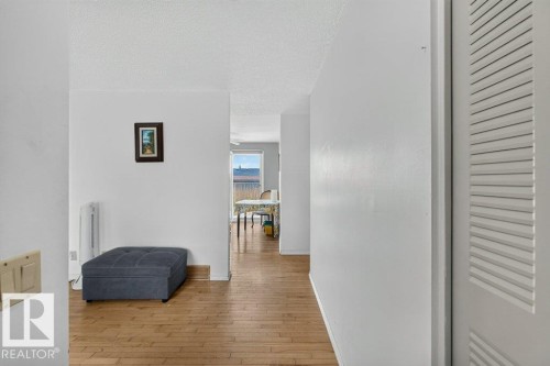 6230 36A Avenue Nw, Edmonton, AB - Indoor Photo Showing Other Room