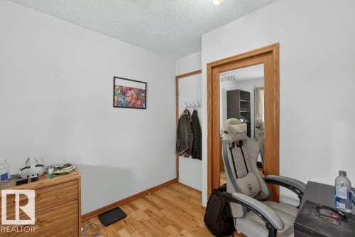 6230 36A Avenue Nw, Edmonton, AB - Indoor